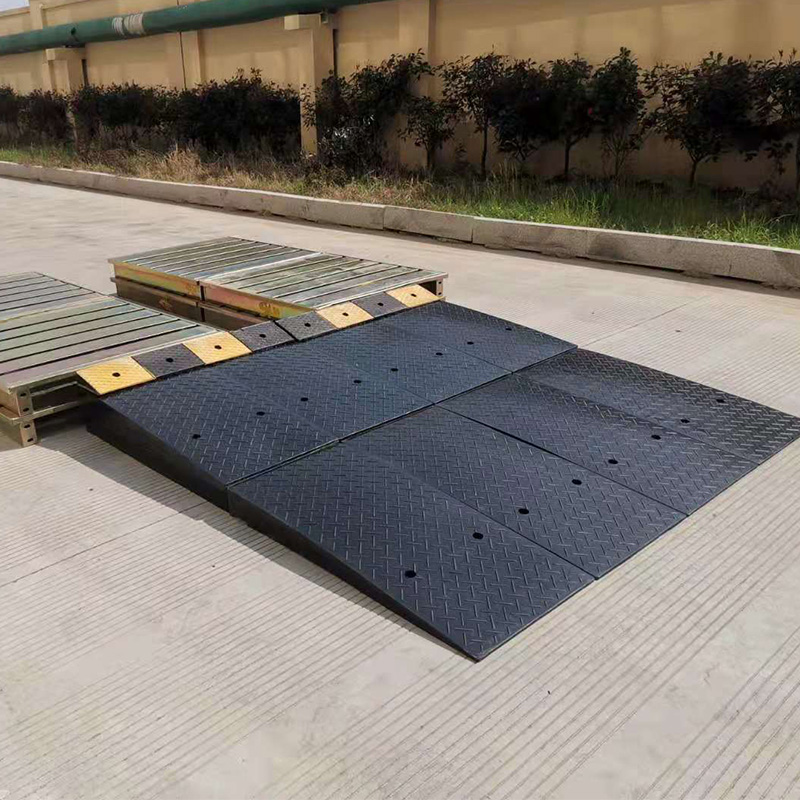 Modular Rubber Wheelchair Threshold Kerb Ramp